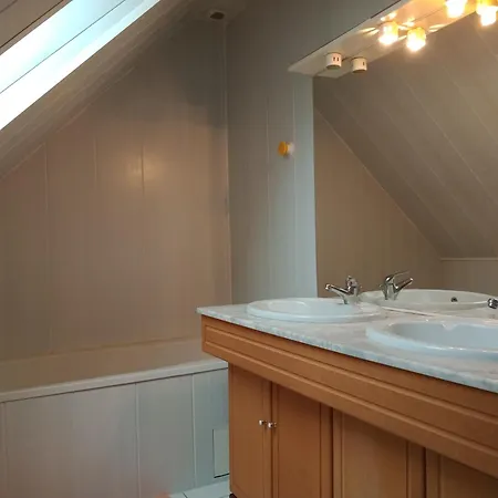 Peronne En Baie Du Mont St Michel * Champeaux